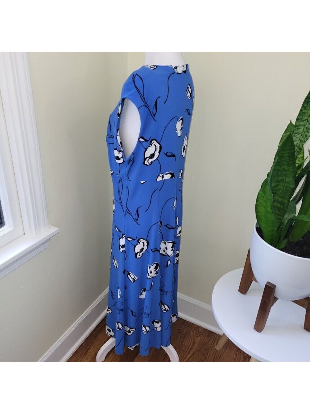 Evan Picone Black Label Dress Floral Knee Length V-Neck Sleeveless Blue Size 14 - Picture 4 of 14